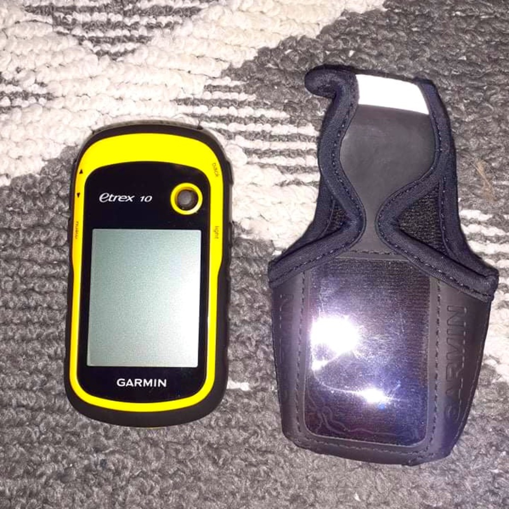 GARMIN ETREX 10 WITH CASE